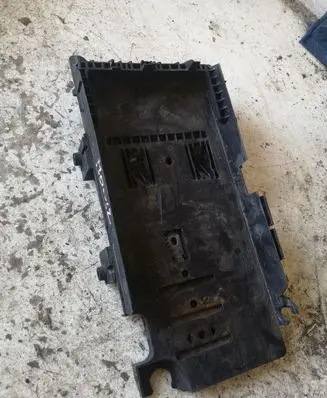 Ford Mondeo MK IV Battery tray 6G9110723A
