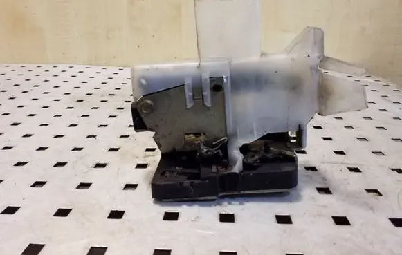 Renault Espace III Front door lock