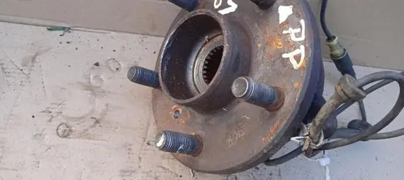 Land Rover Discovery Front wheel hub 761SK36