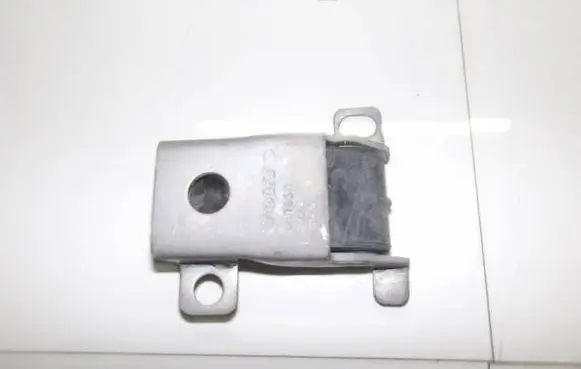 Volvo S60 Muffler mount bracket/holder 31478511