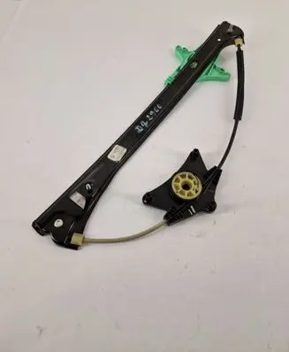 Volkswagen Tiguan Allspace Front window lifting mechanism without motor 