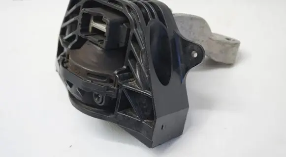 Citroen C4 III e-C4 Engine mount vacuum valve 