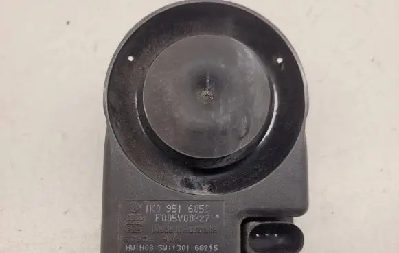 Audi Q7 4L Alarm system siren 1K0951605C F005V00327