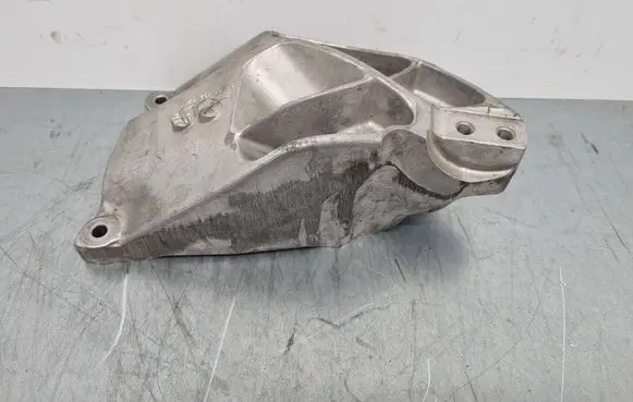Mercedes-Benz AMG GT R190 C190 Gearbox mounting bracket A1902410300