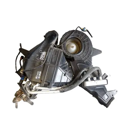 KIA Carnival Interior heater climate box assembly 03M30