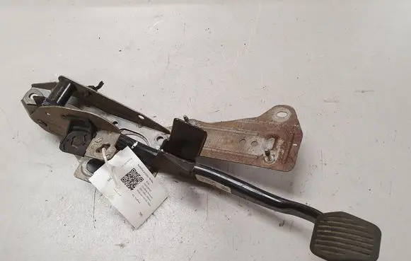 Ford Focus Brake pedal 4M512467AN