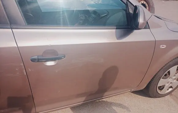 KIA Ceed Front door