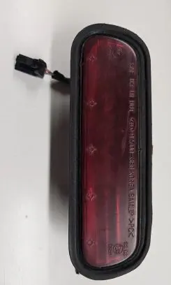 KIA Sorento Third/center stoplight