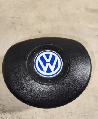 Steering wheel airbag