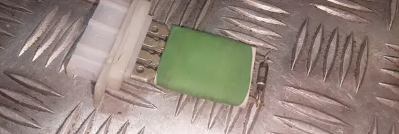 Peugeot 207 Heater blower fan relay 