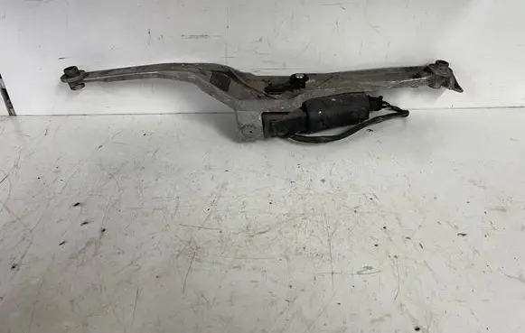 BMW 5 E34 Front wiper linkage and motor 1384758