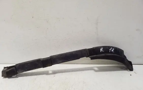 Volkswagen PASSAT B4 Front bumper mounting bracket 3A0807184A
