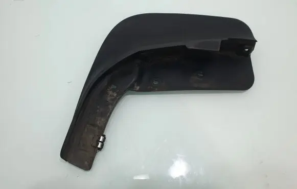 Volkswagen Touareg II Front mudguard 7P0075111