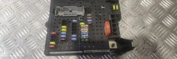 Volvo XC90 Fuse module 30728512