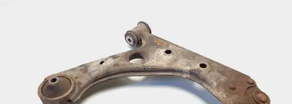 Opel Corsa D Front lower control arm/wishbone 13167940