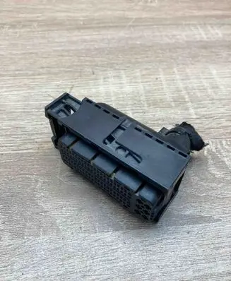 Volkswagen PASSAT B6 Plug wire 3C0906385