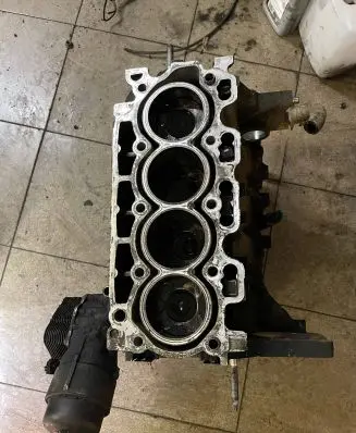 Peugeot 3008 I Engine block 9H01