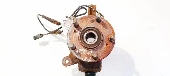 Honda FR-V Front wheel hub