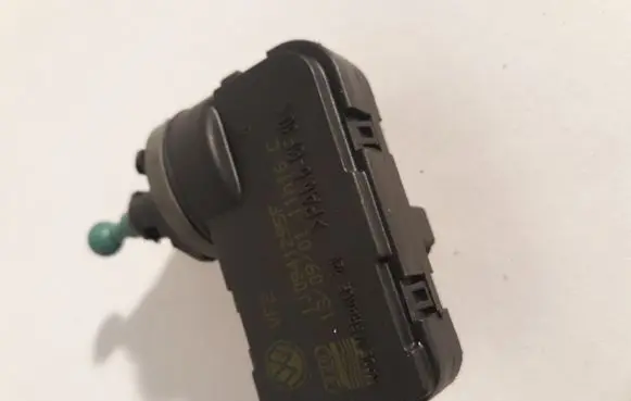Audi A3 S3 8P Headlight level adjustment motor 1J0941295F VF2