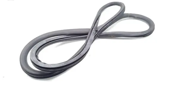 Opel Mokka B Front door rubber seal 