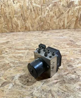 Opel Insignia A ABS Pump 13328651