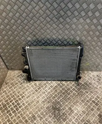 Ford Focus Coolant radiator F1F18005V