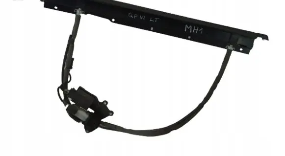 Maserati Quattroporte Rear door sun blind/shade 9902008223