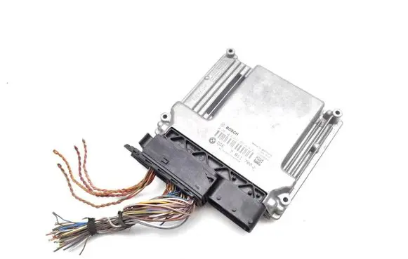 BMW 3 E90 E91 Engine control unit/module 7811700 0281015043