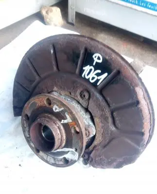 Volkswagen PASSAT B6 Front wheel hub 3C0407257F