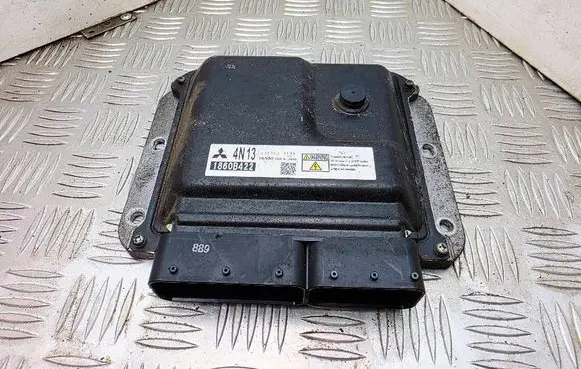 Mitsubishi ASX Engine control unit/module 1860B422 4N13 2758008906