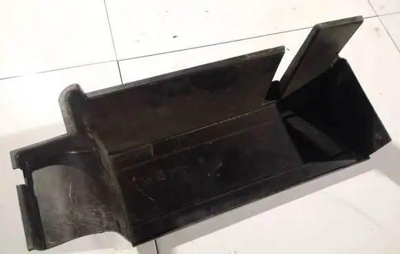 Volvo XC90 Battery box tray 8697004