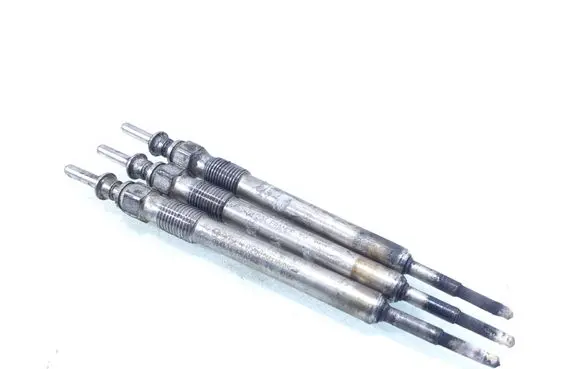 BMW 5 F10 F11 Glow plug 0250603006