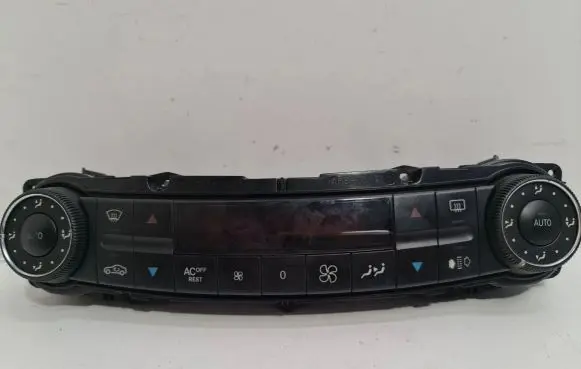 Mercedes-Benz E W211 Climate control unit 2118300685 00101003