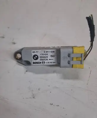 BMW X5 E53 Airbag deployment crash/impact sensor 6911038