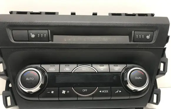 Mazda 3 II Climate control unit BHT161190B 18C612AC
