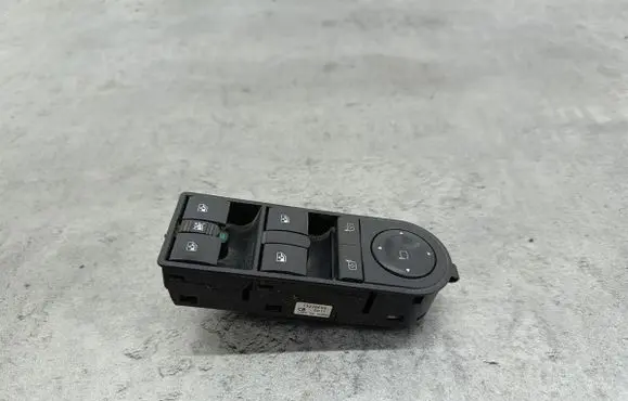Opel Zafira B Quarter vent window switch 13228699