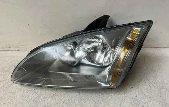 Ford Focus Headlight/headlamp 4M5113W030