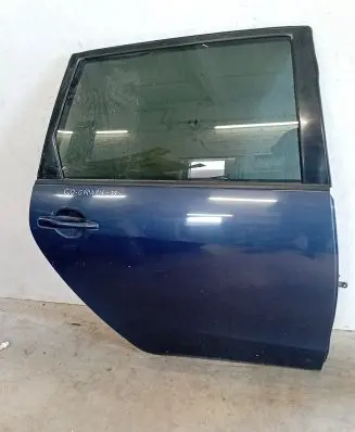 Mitsubishi Grandis Rear door