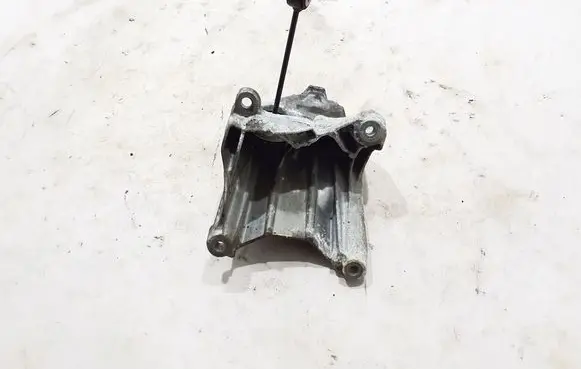 Audi A6 S6 C8 4K Engine mounting bracket 4M0199307CB