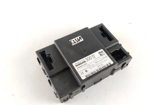 Nissan Navara D40 Comfort/convenience module 284B2EB300 5WK48935