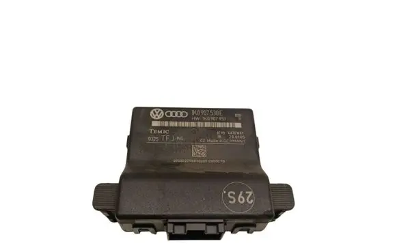 Volkswagen Touran I Gateway control module 1K0907530E 0325 1K0907951
