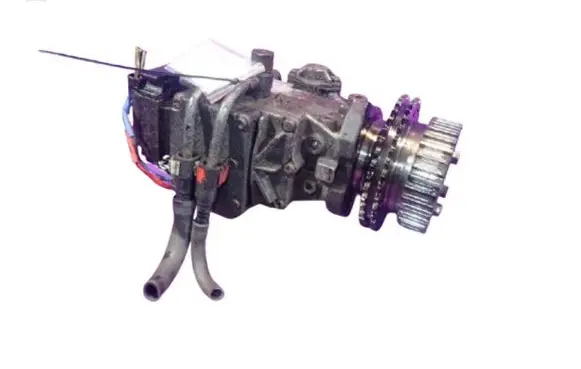 Ford Focus C-MAX Fuel injection high pressure pump 