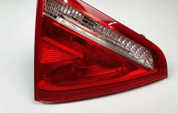 Audi A5 Sportback 8TA Tailgate rear/tail lights 8T0945093