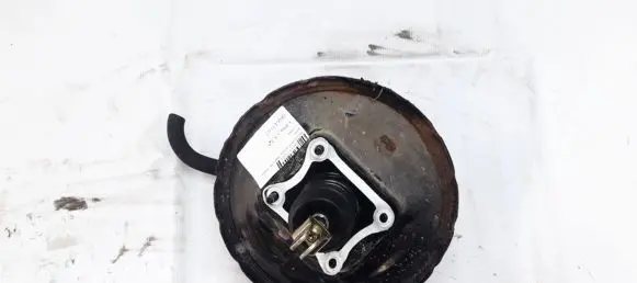 Mitsubishi Carisma Brake booster
