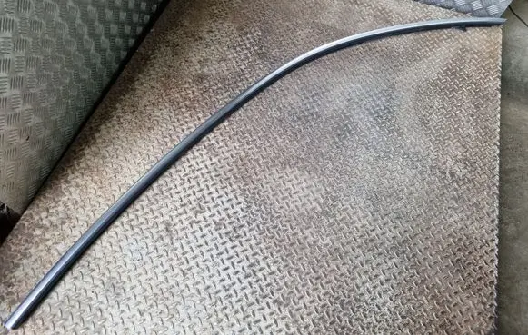 Roof trim bar molding cover