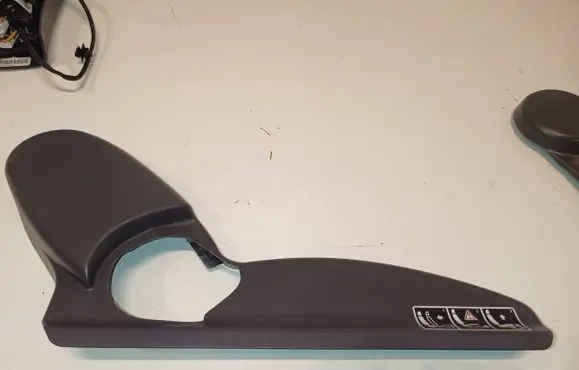 Mercedes-Benz A W168 Front door seat control surround trim A1669181430 152285 150567