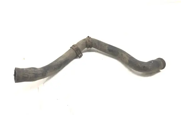 Coolant pipe/hose
