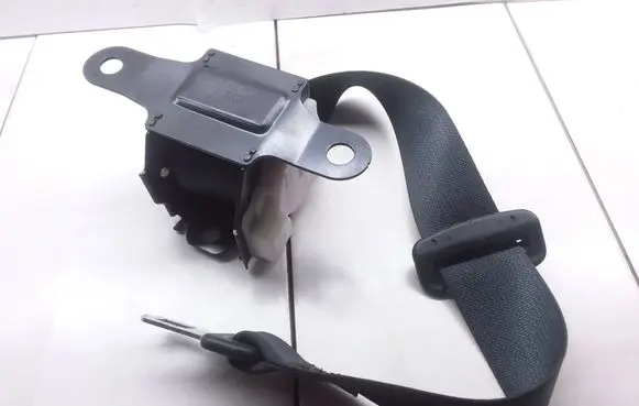 Nissan Almera N16 Middle seatbelt (rear) 16759398 05975