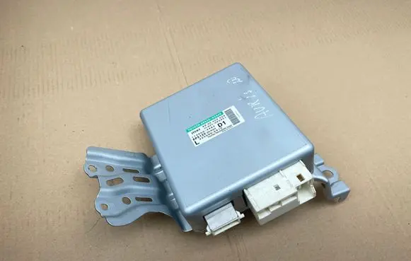Toyota Auris 150 Power steering control unit/module 8965002640