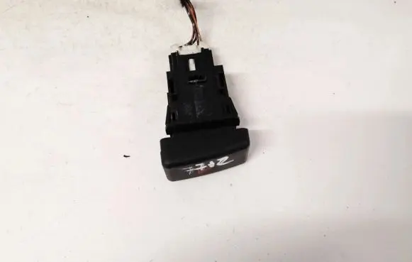 Mazda 3 I Hazard light switch bp4k664h0